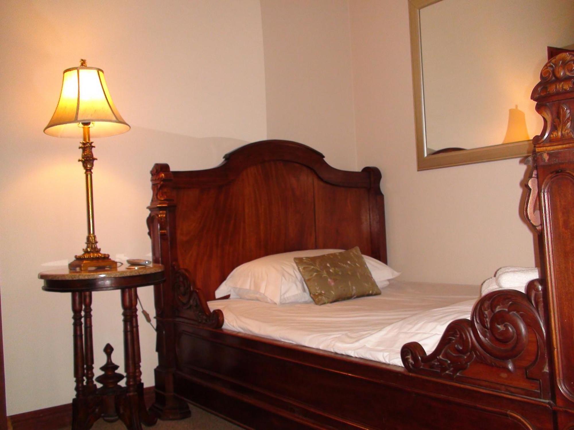 יוהנסבורג Villa Lugano Guesthouse חדר תמונה