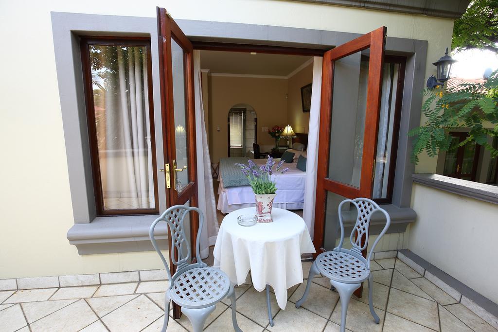 יוהנסבורג Villa Lugano Guesthouse מראה חיצוני תמונה
