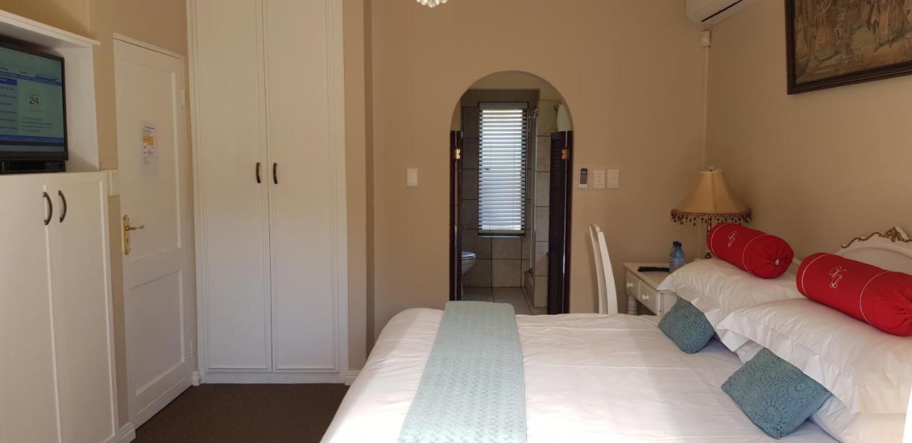 יוהנסבורג Villa Lugano Guesthouse מראה חיצוני תמונה
