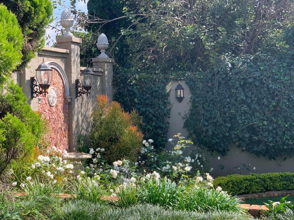 יוהנסבורג Villa Lugano Guesthouse מראה חיצוני תמונה